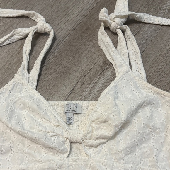 Sofia by Sofia Vergara Cream Eyelet Camisole - Picture 2 of 2